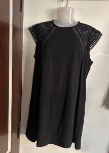 Chic Black Lace Detail Dress