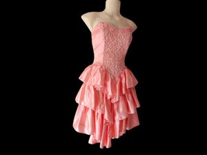 🌸 Elegant Strapless Ruffle Dress 🌸