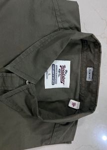 Men's Solid Olive Green Casual Shirt