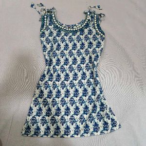 Blue & White Printed Sleeveless Kurta