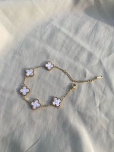 Elegant Clover Bracelet