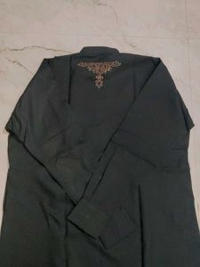 Men's Black Embroidered Kurta