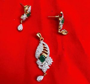 New AD PENDENT SET WITH TOPS