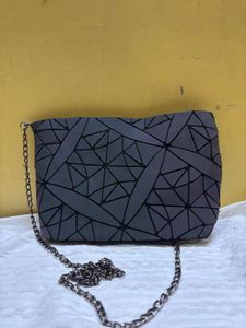 Baomi Luminous Sling Bag ✨✨🤌🏻