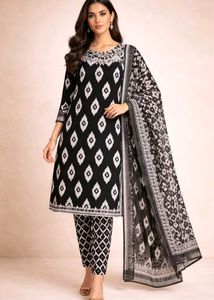 Chic Black & White Ethnic Suit SetElegant three-pi