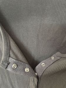 Ribbed V-Neck Long Sleeve Cropped Top