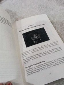Dark Psychology &amp; Manipulation Book