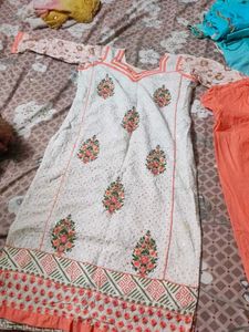 White Kurta sets with Floral Print