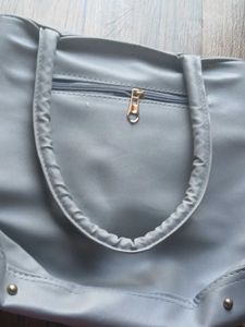 Handbag  👜 with lots of pkt