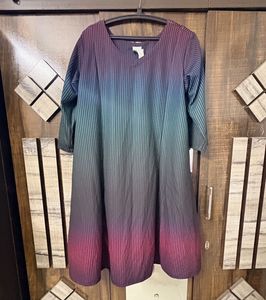 Chic Ombre Pleated V-Neck Dress