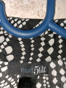 Stylish Black &amp; White Patterned Top