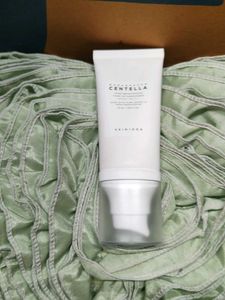 Skin1004 Madagascar Centella Tone Up Sunscreen