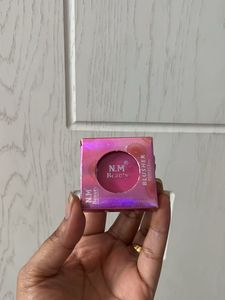 🦄3-Huda Matte Me Liquid Blusher