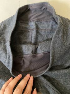 Gray Workout Set - Capris &amp; Sports Bra