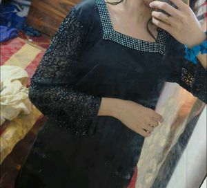 Elegant Black Kurta with Embellished Sleeves