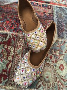 Embellished Juttis/Flats