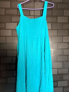 sea green tired dress