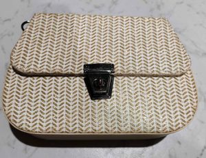Elegant Off White & Gold Chevron Clutch Bag