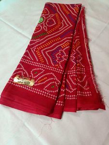 Elegant Red Bandhani Print Saree
