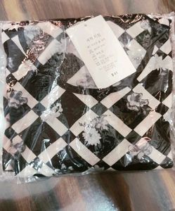 Slight shimmery Black &amp; White Floral Print Top