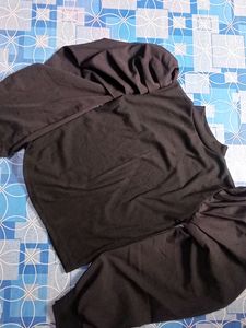 This Trendy Black Top With Ballon Sleeves.... Must Buy It