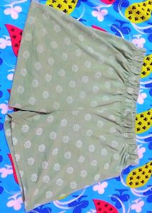 Pretty Daisy Print Sea Green Hot Pant 😍😘