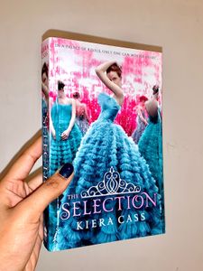 The Selection by Kiera Cass Book
