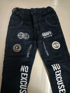 Boy's Trendy trousers
