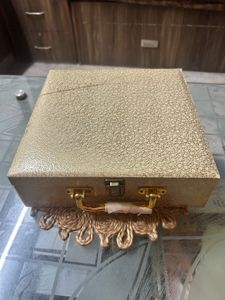 Asthetic jewellery organiser