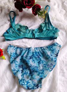 Beautiful Lace Bra and Panty Set