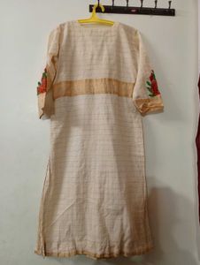 Beige Embroidered Kurta ✨