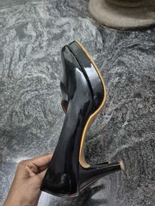 Black Pointed Heels