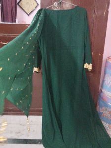 DEEP GREEN ETHNIC GOWN ☘️