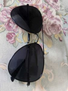 Classic Black Aviator Sunglasses