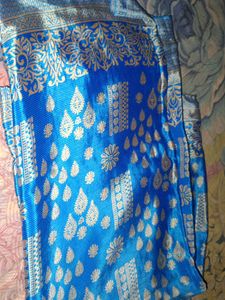 Elegant Blue Saree with Golden Motifs