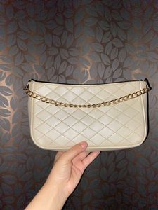 Cream Structured Handbag with Gold Chain