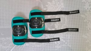 Jonex Helmet &amp; 2 Knee caps for sports activities