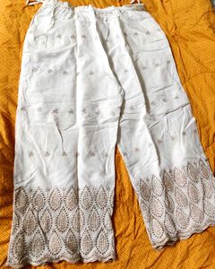 XXL Off white palazzo with cut work