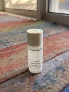 MAC Hyper Real Cleansing Oil