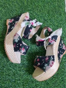 Floral Beautifull Wedge Sandals