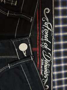 Fond of Distrust Black Jeans