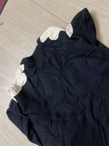wool sweatshirt/prevents from cold