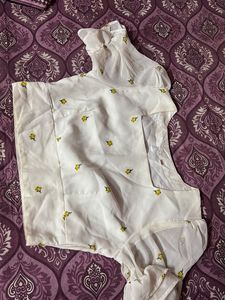 White chic crop top
