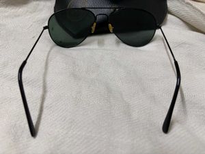 Ray-Ban Aviator Sunglasses with Case