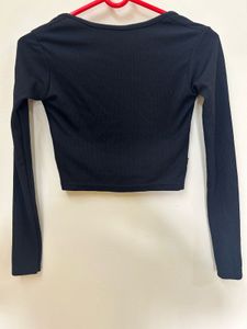 Black Long Sleeve Crop Top
