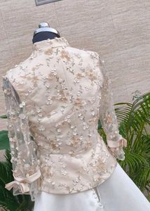 Elegant Embroidered skirt with jacket set