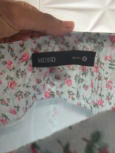 Flowy Floral Print Maxi Dress