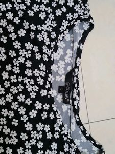 Floral Print Top with Lace Trim
