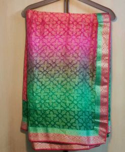 Elegant Red &amp; Green Banarasi Silk Saree