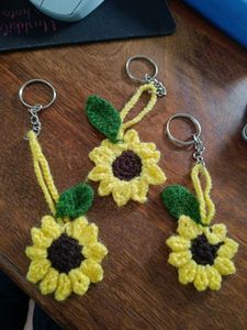 Crocheted Sunflower Keychain 3